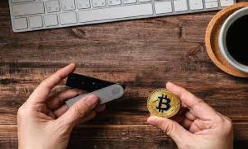   2021年4月TokenIM空投福利详细解析与参与指南 / 
 guanjianci TokenIM, 空投, 加密货币, 区块链 /guanjianci 

随着区块链技术的快速发展和加密货币市场的不断壮大，越来越多的项目开始采用空投（Airdrop）作为一种推广手段，以吸引用户的注意，激发社区的活跃度。而在这一领域内，TokenIM作为一个领先的去中心化钱包及交易平台，其在2021年4月所推出的空投福利，吸引了广泛的关注。本篇文章将详细介绍这一空投活动的背景、参与方式，以及相关的注意事项，旨在帮助用户充分把握此次机会，同时也为大家解答可能的相关问题。

一、TokenIM及其空投活动的背景
TokenIM是一款去中心化的钱包应用，允许用户在一个安全的平台上存储、交易和管理多种加密货币。它不仅提供安全和便捷的存储功能，而且还支持多种区块链资产的管理，赢得了大量用户的认可。

在加密货币行业中，空投是一种通过免费向用户分发tokens的活动，目的是为了推广新项目或者提高现有项目的知名度。对于项目方来说，空投可以有效吸引用户加入其生态系统，从而进一步增强公司和用户之间的联系。从用户的角度看，参与空投不仅是获取免费资产的机会，也是在项目初期参与的一种方式。

2021年4月，TokenIM为了激励更多用户加入其平台，决定开展一次大规模的空投活动。此次活动不仅涉及到TokenIM的原生token，还为参与者提供多重福利。这项活动的设立，无疑为用户打开了获取加密资产的新机会，同时也为TokenIM平台的进一步扩展奠定了基础。

二、TokenIM空投活动的参与方式
参与TokenIM的空投活动，用户需遵循一系列简单的步骤。以下是具体的参与指南：

strong1. 完成注册/strong
首先，用户需要在TokenIM官网完成注册。用户需提供有效的邮箱地址，并设置安全密码。注册完成后，系统会向用户的邮箱发送确认邮件，点击邮件中的链接以验证邮箱地址。

strong2. 下载应用/strong
完成注册后，用户需下载安装TokenIM钱包应用。该应用可在多个平台上获取，用户需要根据自己的设备选择合适的版本。安装完成后，用户需使用注册账户登录。

strong3. 参与社区活动/strong
TokenIM经常会举行各种社区活动，用户可以通过参与这些活动来获取空投资格。比如，通过分享TokenIM的社交媒体内容，参与讨论或者邀请新用户，都可以获得额外的奖励。

strong4. 确认钱包地址/strong
在参与空投之前，用户需要在钱包中生成自己的接收地址，并确保其准确无误。TokenIM会通过此地址向参与者分发空投token。

strong5. 持币和推荐福利/strong
为了提升空投参与的积极性，TokenIM还鼓励用户持有一定量的TokenIM token。此外，参与者也可以通过推荐其他用户来扩大自己的空投收益。这通过设定推荐奖励机制，进一步促进平台的用户增长和活跃度。

三、注意事项与风险提示
在参与TokenIM的空投活动时，用户需注意以下几点：

strong1. 项目合法性/strong
在加密货币领域，项目的合法性和安全性至关重要。用户应对TokenIM的背景进行研究，包括团队背景、项目白皮书等，以确保该项目的真实性和的潜力。

strong2. 保护个人信息/strong
用户在注册和参与空投时，需谨慎处理个人信息。避免在不必要的地方分享个人数据，保持警惕，以防被骗取信息。

strong3. 不要追求短期利益/strong
很多用户可能会因为贪婪而投入过多时间和金钱在空投活动中。需要理性看待空投所带来的潜在收益，避免在不良项目中沦为受害者。

strong4. 关注项目动态/strong
TokenIM的空投活动和其他相关信息都可以通过其官方渠道获取。用户应定期查看最新公告，以便及时了解参与条件和进行必要的操作。

四、常见问题解答

h4问题一：TokenIM空投是否需要充值费用？/h4
大多数情况下，TokenIM的空投活动是不需要用户支付任何费用的。空投本质上是为了推广项目，用户只需根据规定的步骤完成参与即可。然而，部分空投可能会要求用户持有一定数量的TokenIM token，从而证明其对项目的支持和忠诚。

具体来说，用户若需要通过持币获取空投收益，则需在某一时间截点持有指定数量的token。为了参与空投，用户可先在交易平台上购买TokenIM token，然后按照说明参与空投。应注意的是，如果某个项目要求参与者进行充值或支付费用，则该项目很有可能是诈骗，应引起警觉。

h4问题二：如何确保TokenIM空投的安全性？/h4
确保TokenIM空投的安全性可以从以下几个方面入手：

strong1. 验证项目背景/strong
关注TokenIM团队的背景、历史和其他相关信息。根据社区反馈的项目声誉判断其可信性。通常，一个成功且拥有良好声誉的项目团队会在较长时间内建立起用户基础。

strong2. 通过官方渠道获取信息/strong
TokenIM的最新动态及空投活动信息应通过其官方网站、社交媒体等官方渠道获取，避免通过不明来源的消息获取信息。以确保信息的准确性与实时性。

strong3. 警惕网络诈骗/strong
在加密领域，网络诈骗事件屡见不鲜。用户在接到有关TokenIM空投的邮件、私信时应提高警惕，一般项目方不会主动联系用户要求其提供任何私人信息或支付费用。

h4问题三：TokenIM空投的token可以在哪里使用？/h4
TokenIM空投的token通常可以用于一系列用途，具体可能包括：

strong1. 交易/strong
参与空投后，用户可将获得的tokens在TokenIM平台上进行交易，或在其他支持该token的交易所进行买卖。这使得用户可以在瞬息万变的市场中，及时采取行动，获取更多的利益。

strong2. 增加持仓收益/strong
对于长期投资用户而言，可以选择持有空投的token。通过持有而获取的潜在利息或价值上涨，可能会带来可观的回报。

strong3. 参与项目生态/strong
许多项目会设定token作为其生态系统中的核心工具，用户可利用空投的token参与项目内的各种功能，比如治理投票、应用内支付等。

h4问题四：如果我错过了TokenIM空投该怎么办？/h4
若您错过了此次TokenIM的空投活动，不必过于懊恼，以下是几种应对措施：

strong1. 跟踪新项目/strong
加密货币市场正在快速演变，新项目频繁出现。关注其他空投项目和新的盈利机会，您可以通过参与其他活动来填补此次空投的遗憾。

strong2. 学习与加入社区/strong
参与到TokenIM或者其他加密货币项目的社区中，了解项目的最新动态与未来规划，以便未来能更有效地参与到类似活动中。

strong3. 设置提醒/strong
您可以设置相关提醒，关注TokenIM和其他项目的动态，确保不会错过任何未来的空投信息，这样您就能在机会来临时及时作出反应。

总结而言，2021年4月的TokenIM空投福利为用户提供了绝佳的机会，参与方式简单，同时在安全性方面也需要提高警惕。希望本文能为您提供有用的信息，使您在参与空投活动时更加从容自信。